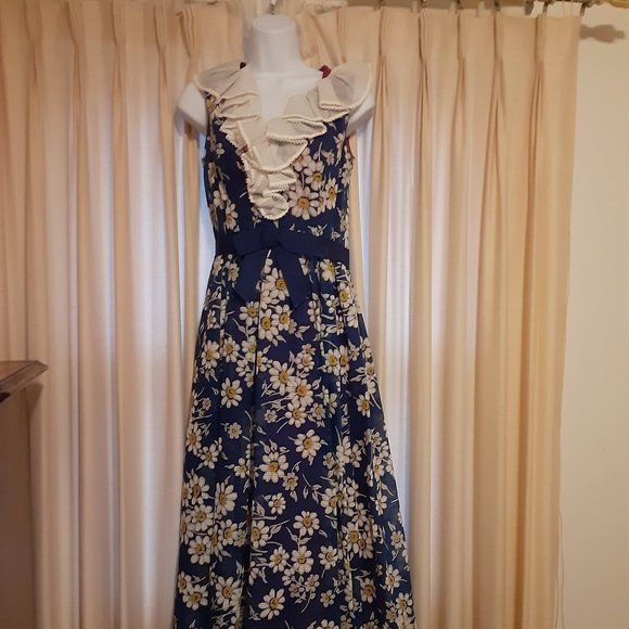 Miss Elliette Dresses & Skirts - vintage Miss  Elliette size 4